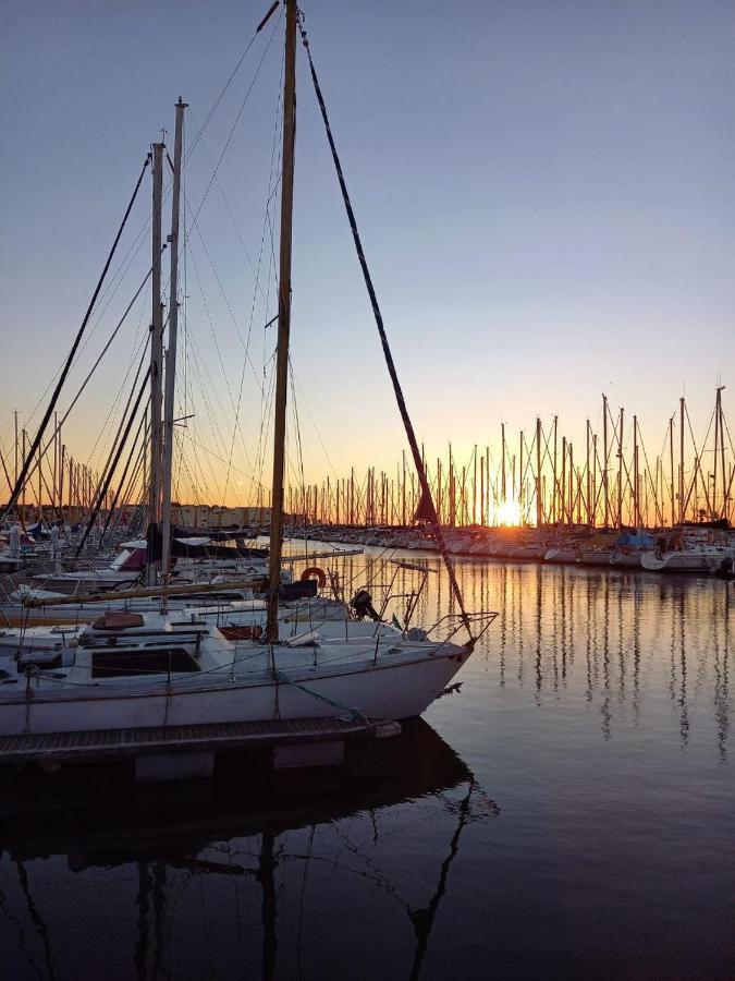 Appartamento Le Clin D'Oeil Sur Le Port. Gruissan Esterno foto